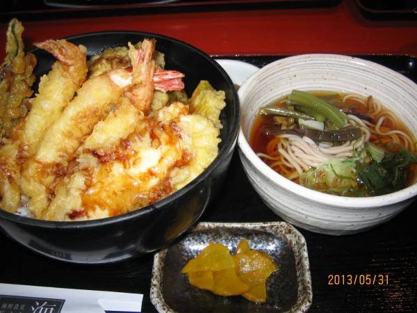 ボリュームピカイチ天丼！