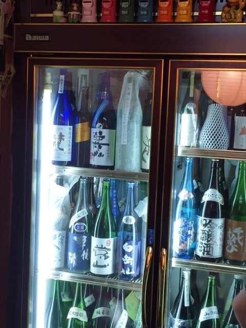 店主が選び抜いた地酒たち