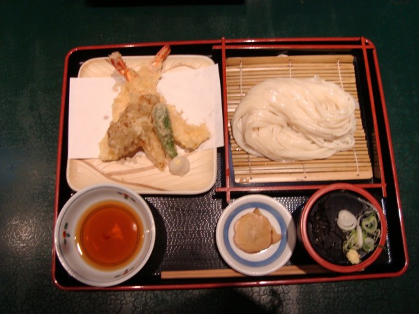 海老天ざるうどん