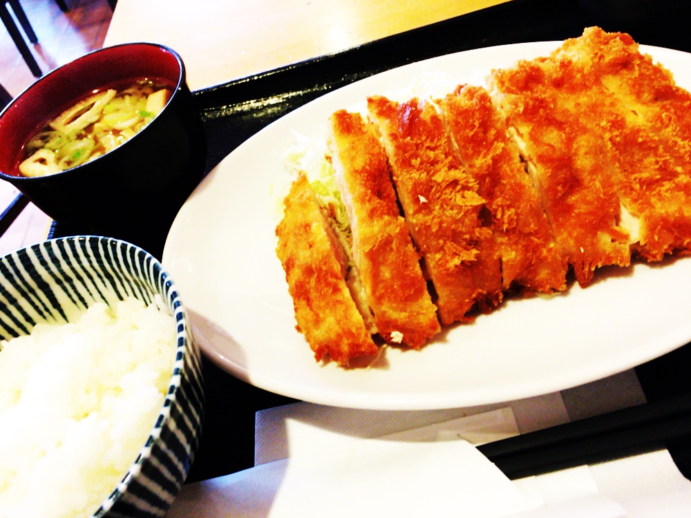 ランチのチキンカツ定食￥５００