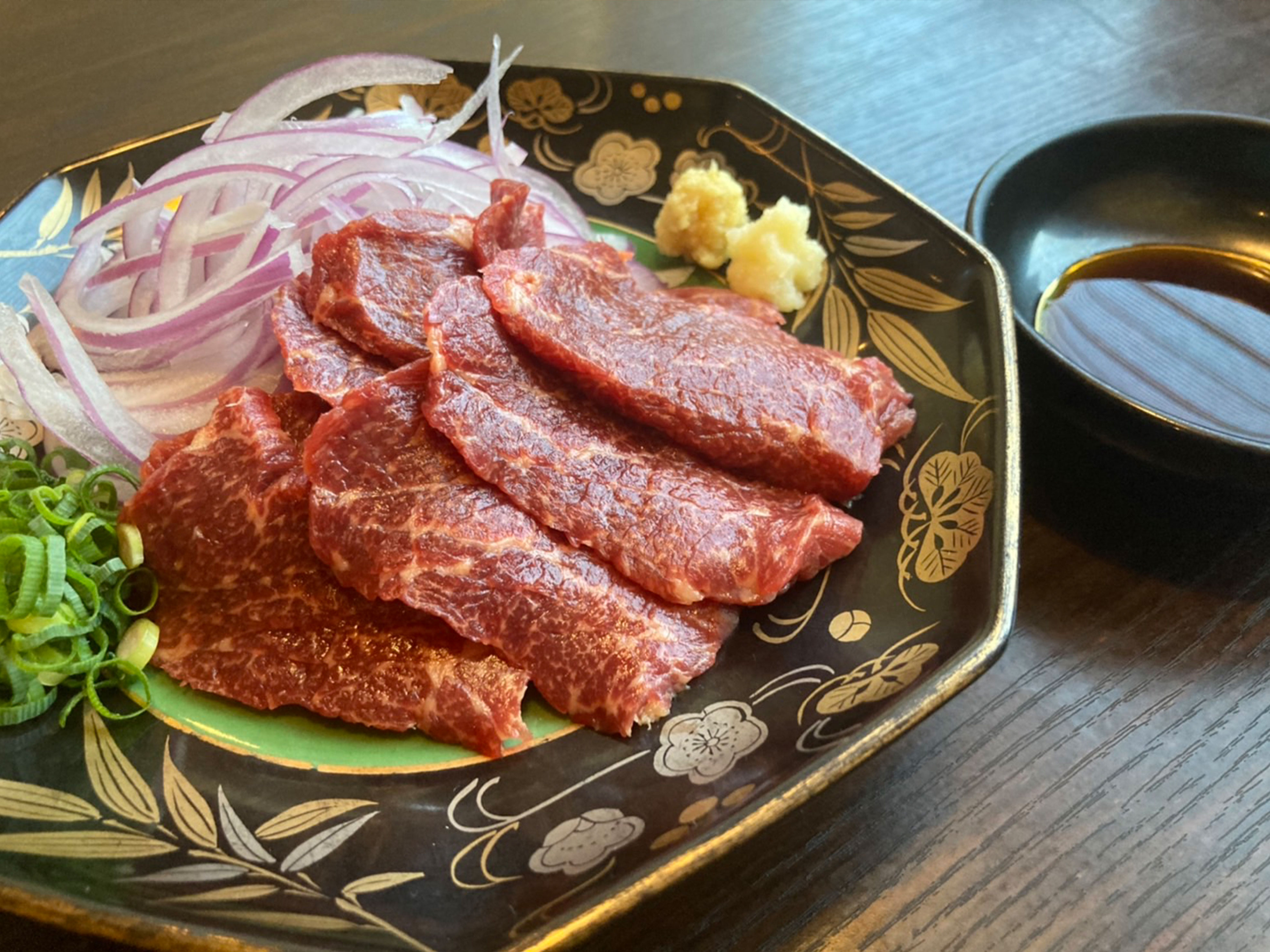 馬刺し