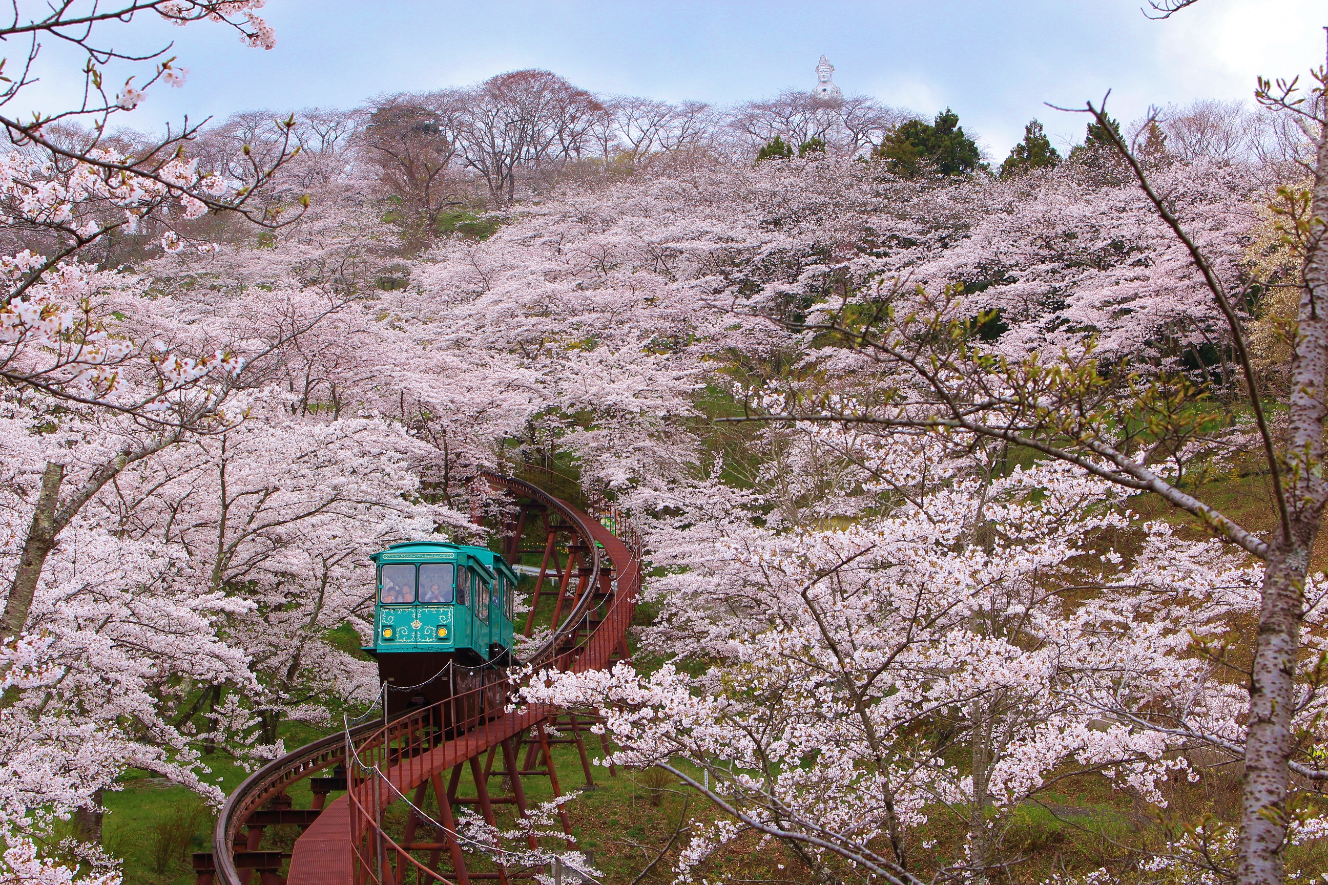 船岡城址公園スロープカー